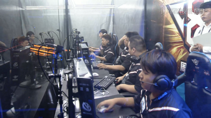 LPL历史首次有两支全华班打进MSI